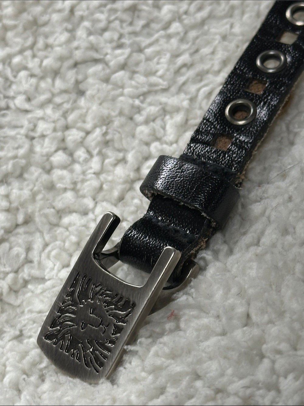 Ann Klein Skinny Black Belt, Decorative Metal Holes & cutouts Adjustable. - Picture 4 of 4